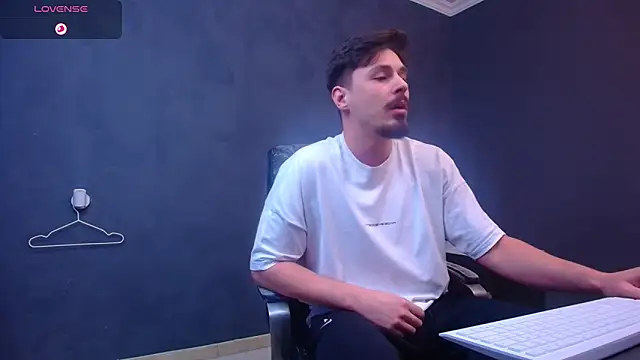 EnzoRace's cam snapshot