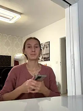 Emilia_Mausi live sex cam