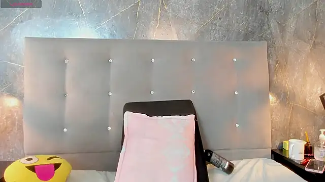 SexxyPamela live sex cam