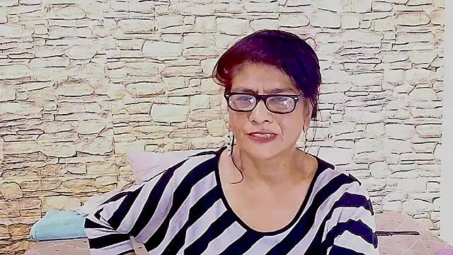 IndianAllure live sex cam