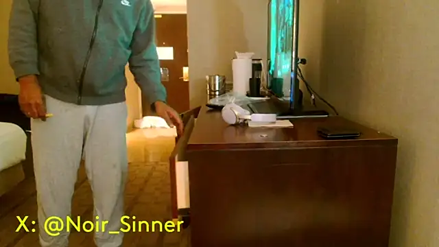 sinnernoir live sex cam