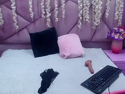 miarose_69's cam snapshot