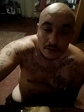 Cutieguyspanks live sex cam