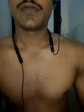 Jordipolla9inchesplus live sex cam