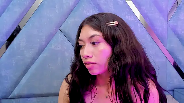 LauryAndNarem69 live sex cam