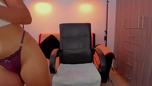 cloy_baby__ live sex cam