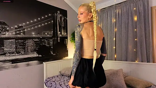 LanaReals's cam snapshot