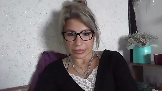 fox_red_lady7 live sex cam