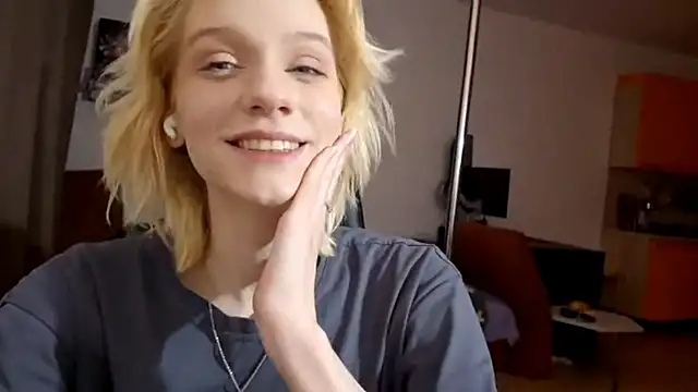 AuraNevera's cam snapshot