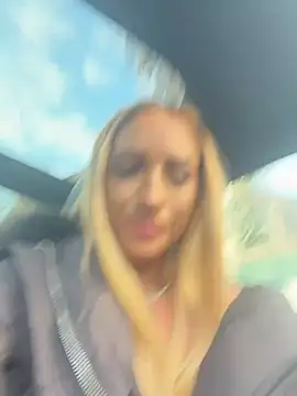 LovingBlondie live sex cam