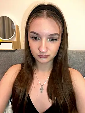 AdelinaEmber live sex cam