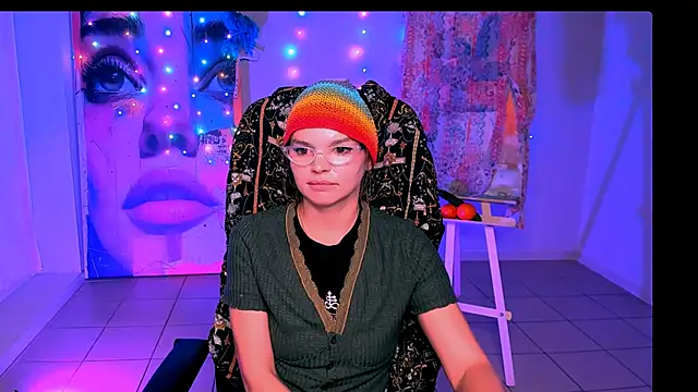 SaraGolben's cam snapshot