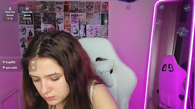 Anora_Miller live sex cam