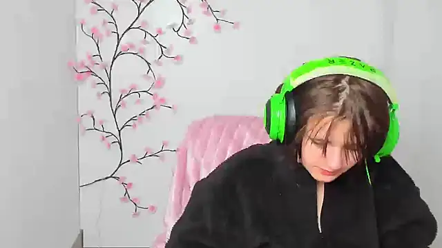 Alice_Wonderme live sex cam