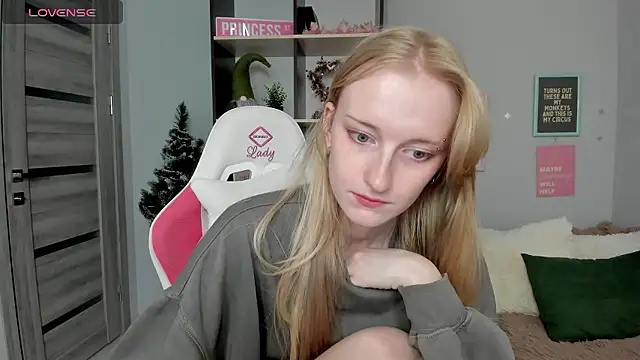 Cinnabonnn_ live sex cam