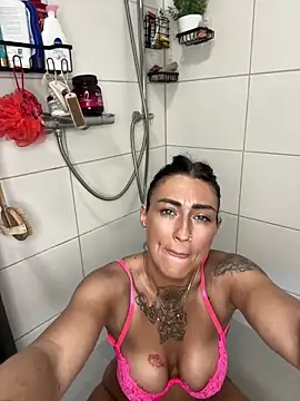 IntiMia live sex cam