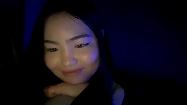 MollyAsian's cam snapshot