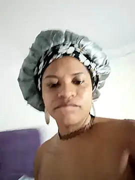 Squirter_pussybomb live sex cam