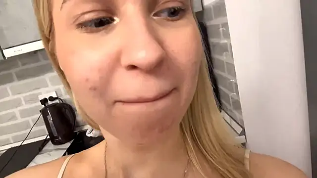 DozyLagging's cam snapshot