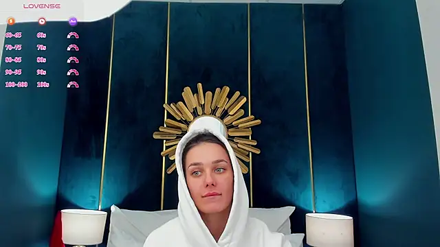 AprilWong live sex cam