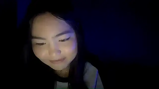 MollyAsian's cam snapshot