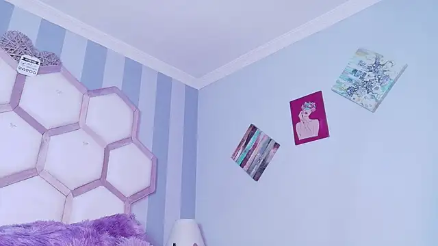 yvi_taylor's cam snapshot