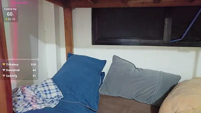 Serena_reinaa live sex cam