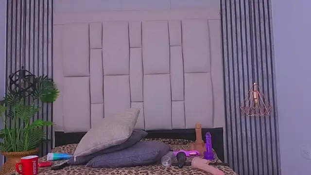 bryonycutee's cam snapshot