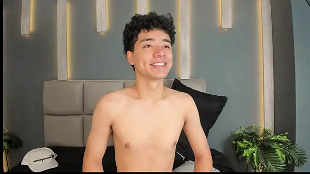 Matt_Wolf_'s cam snapshot