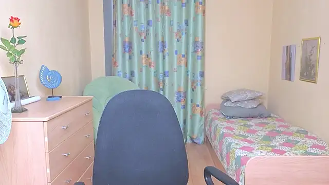 Margo_Moll's cam snapshot