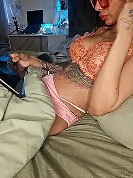 LucyMiax's cam snapshot