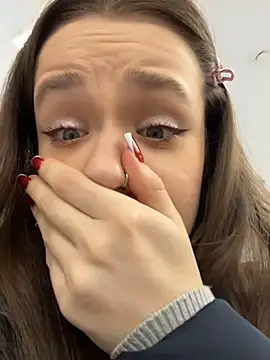 KittyQueeny live sex cam