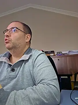 Andrew1900529 live sex cam