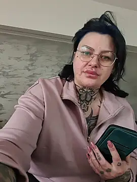 CurvyyAnna's cam snapshot