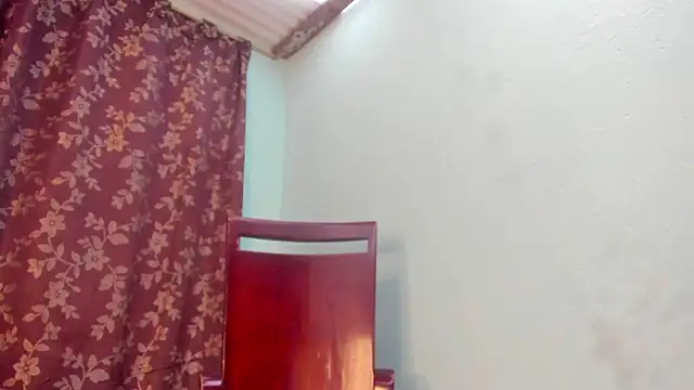 Nathaly_love96 live sex cam