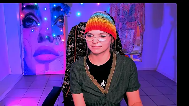 SaraGolben's cam snapshot