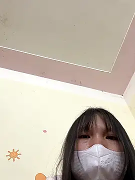 Charlotte-ee's cam snapshot