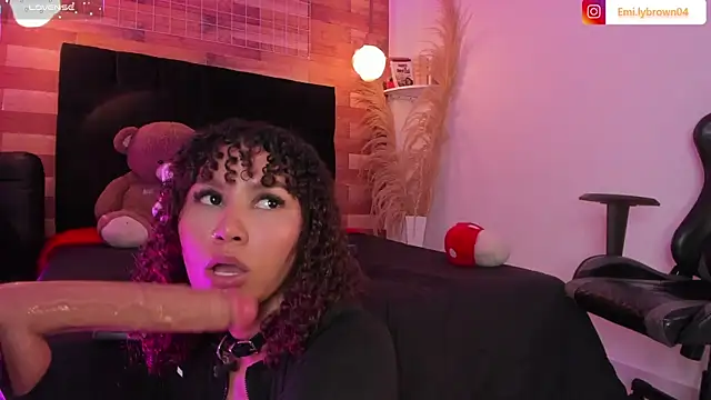 Emily_brown04 live sex cam