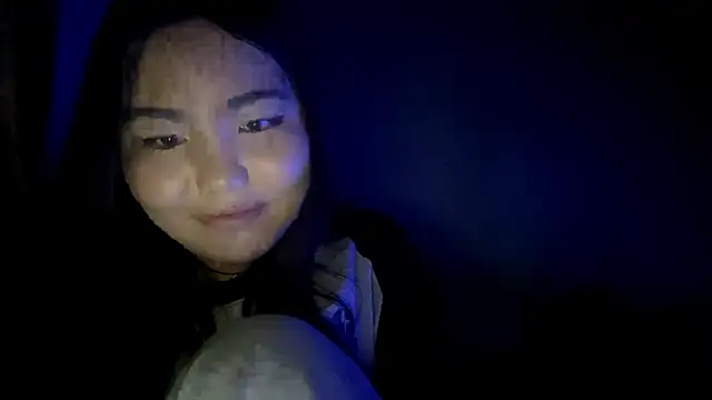 MollyAsian's cam snapshot