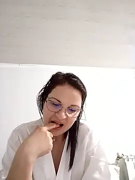 NikkyNatural's cam snapshot