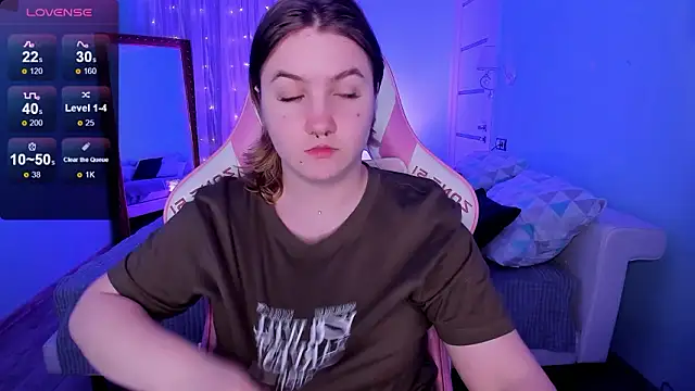 lovelyy_julia live sex cam