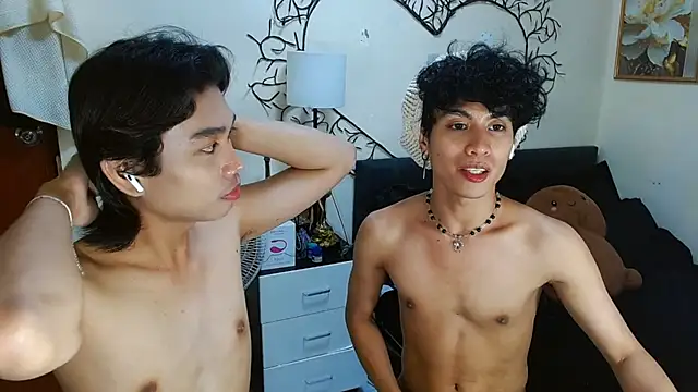WildestTwink live sex cam