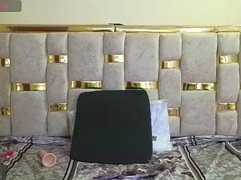 _clara812843's cam snapshot