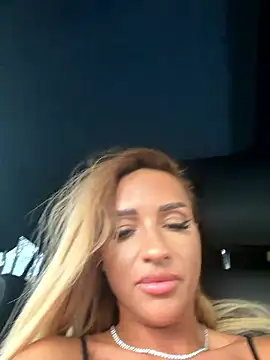 LovingBlondie live sex cam