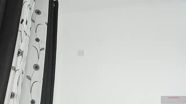 CREAMY_BUBBLEGUM live sex cam