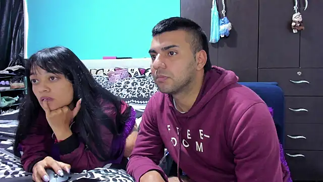 LazyandSniffer28's cam snapshot