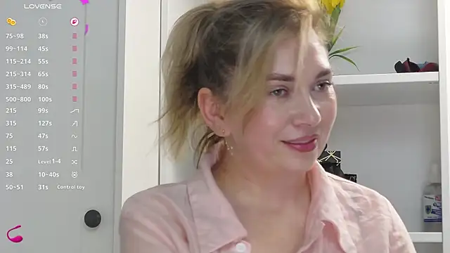 Anna_glamlovely's cam snapshot