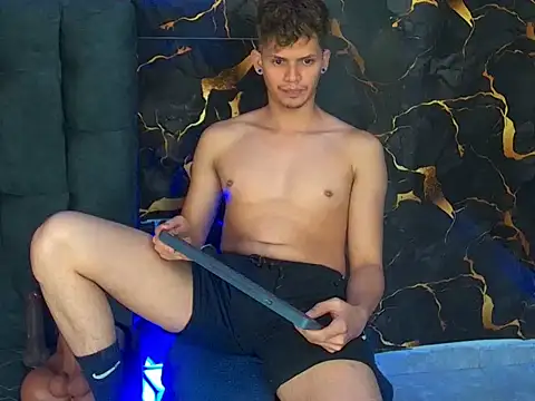 davilap_toyboy live sex cam