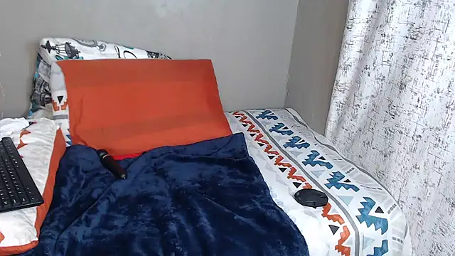 Lunalee's cam snapshot