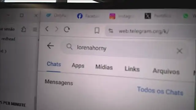 latinoo23bom live sex cam